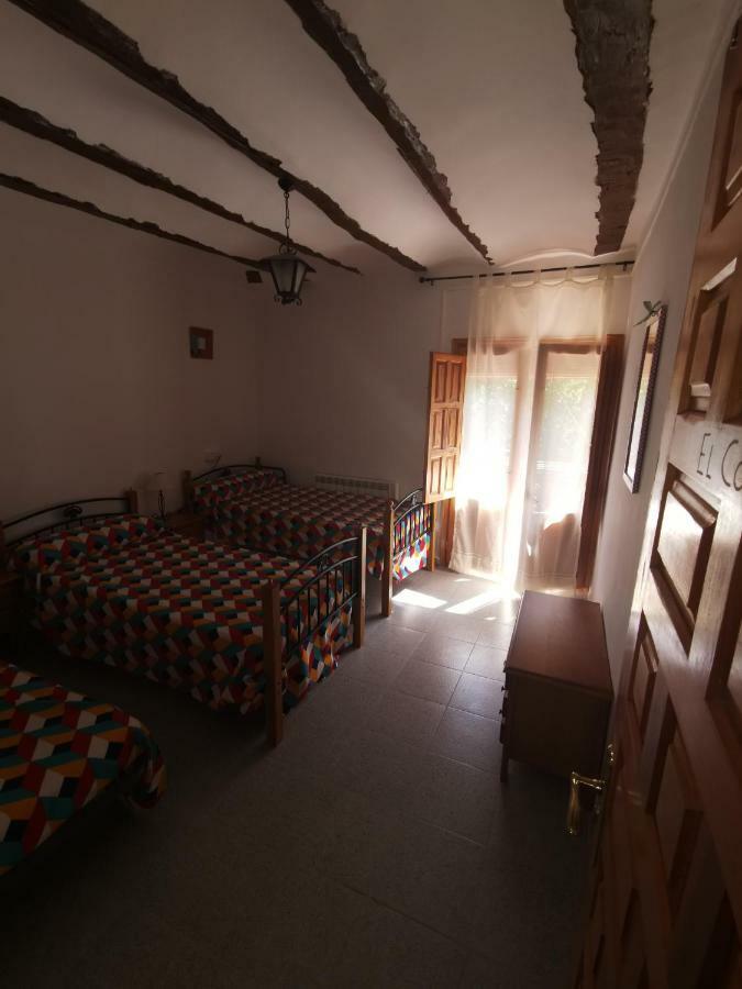 Casa Rural Y Albergue Tormon Eksteriør bilde